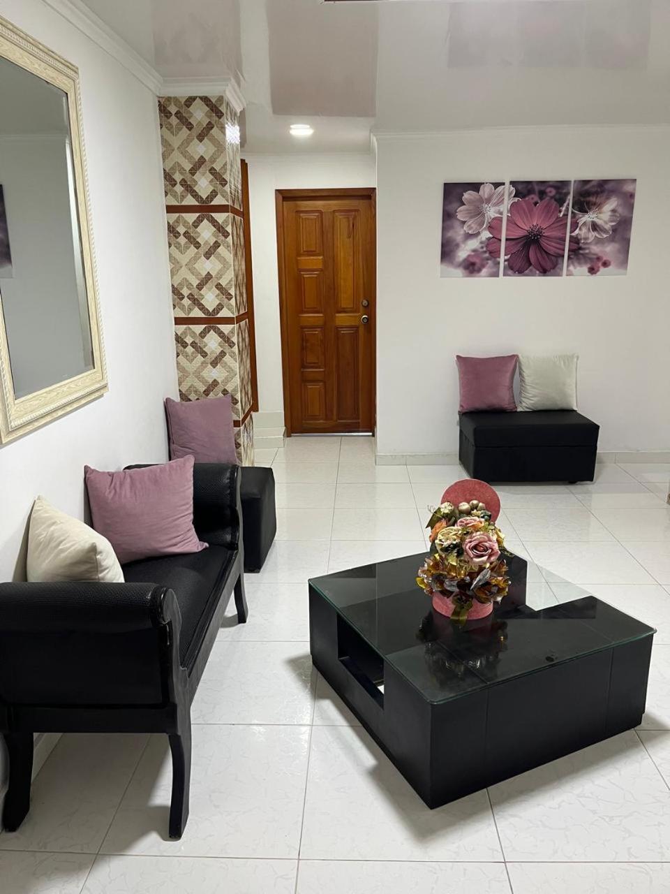 Villa Santos Apartaestudios Barranquilla  Exterior photo
